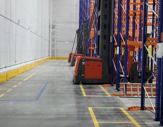 Нанесение разметки эпоксидной краской